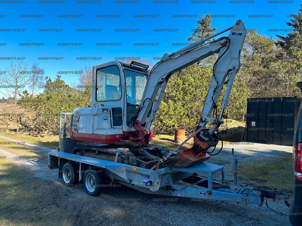 Mini-pelle Takeuchi TB125 + remorque + 3 Godets
